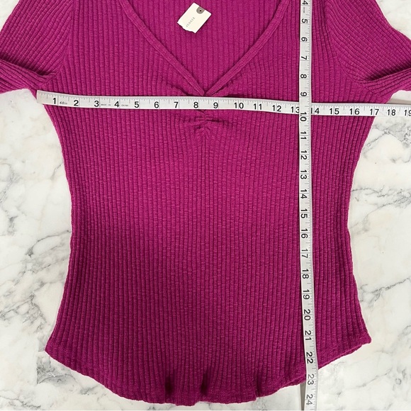 Y2K Anthropologie T.La Cinched V-Neck Top Magenta Pink Textured Ribbed Knit M - Picture 7 of 10